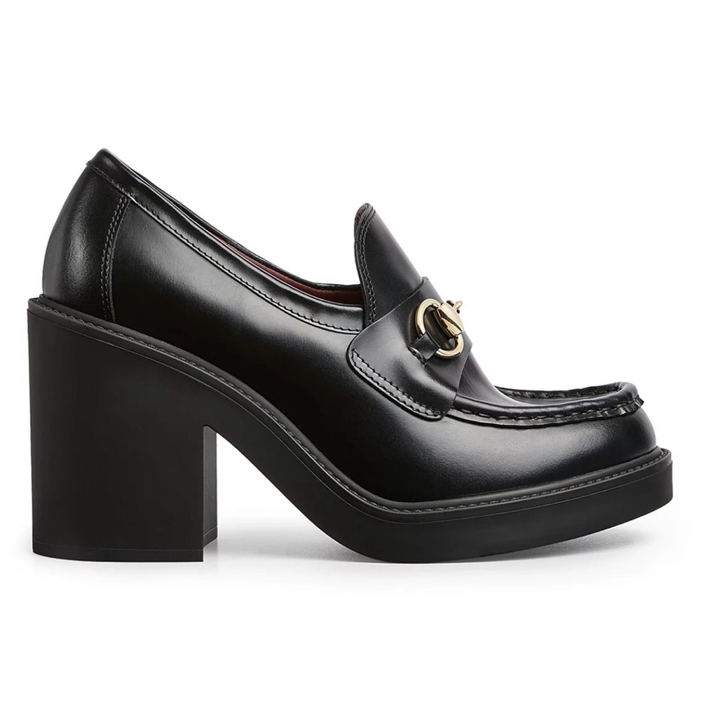 Elegant Black Loafers with Gold Accent - Picture 5 of 5